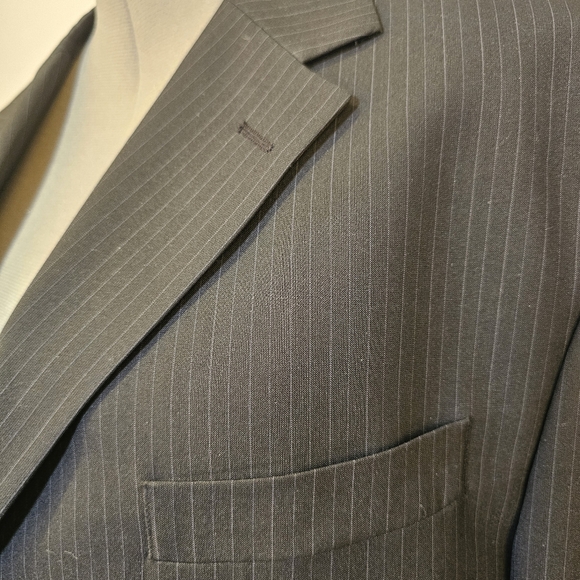 Protocol black with stripes men's suit jacket 44R pants 36R. Pants classic cut. - Picture 5 of 14